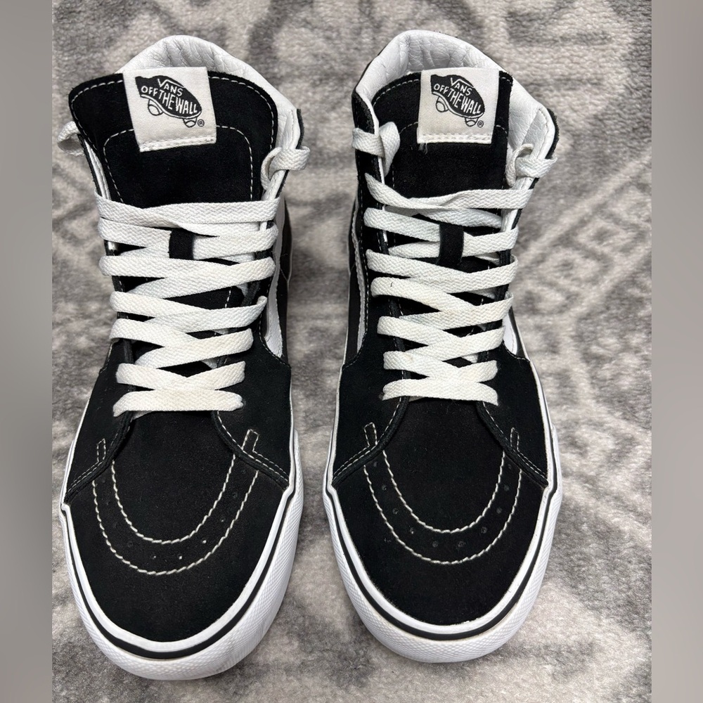 Vans Classic Black and White High-Tops 
Size 9 Men’s/ 10.5 Women